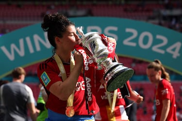 El United ‘expulsa’ a su equipo femenino para que entrenen ellos: “Es muy loco”