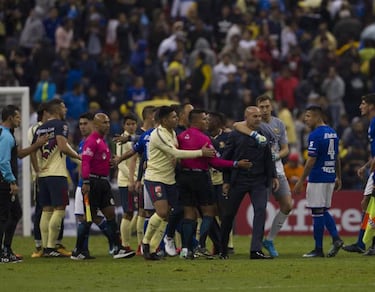 Paco Jémez intentó llevarse a jugadores de Cruz Azul a Las Palmas y Rayo Vallecano