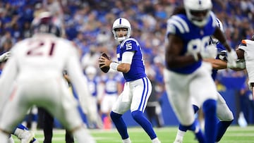 INDIANAPOLIS, INDIANA - AUGUST 11: Joe Flacco #15 of the Indianapolis Colts drops back to pass in the first half during a preseason game against the Denver Broncos at Lucas Oil Stadium on August 11, 2024 in Indianapolis, Indiana. Emilee Chinn/Getty Images/AFP (Photo by Emilee Chinn / GETTY IMAGES NORTH AMERICA / Getty Images via AFP)