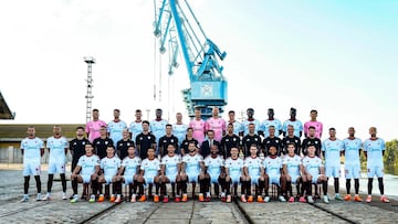 La foto oficial del Sevilla 2025-26, en el Puerto.