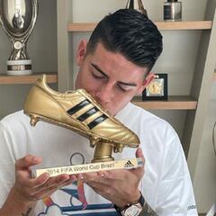 James recuerda su bota de oro: "Aún te veo como la primera vez"