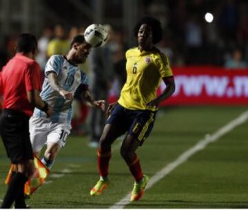 La Selección Argentina venció 3-0 a Colombia en San Juan, resultado que deja a la tricolor sexta en la tabla con 18 puntos.