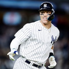 Who has won the World Series more times: the New York Yankees or the Los Angeles Dodgers?