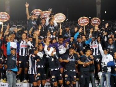 Víctor Manuel Vucetich anuncia su retiro como técnico
