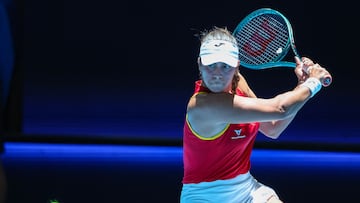 Spain's Jessica Bouzas Maneiro hits a return to Kazakhstan's Elena Rybakina during their women's singles match at the United Cup tennis tournament in Perth on December 27, 2024. (Photo by COLIN MURTY / AFP) / -- IMAGE RESTRICTED TO EDITORIAL USE - STRICTLY NO COMMERCIAL USE --