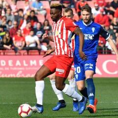 El Granada ficha a Yan Eteki y firma por tres temporadas