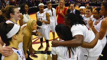 Las jugadoras de Florida State celebran la victoria ante Western Illinois.