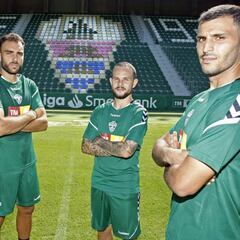 Los fichajes pierden protagonismo en el once de Pacheta