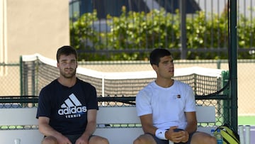 12/10/22  Alejandro García Cenzeno, junto con Carlos Alcaraz durante un entrenamiento en Indian Wells", cedida por el propio Alejandro García.