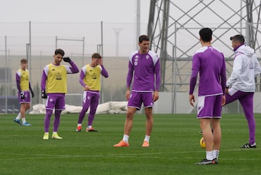 Paulo André sigue de cerca la primera sesión de la semana