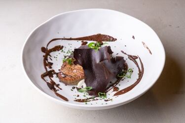 Krápula otorga a la exclusiva calle de Jorge Juan un divertido aire roquero y gamberro