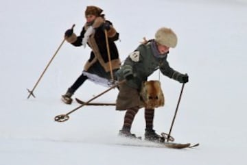 Campeonato de Esquí con trajes del s. XIX