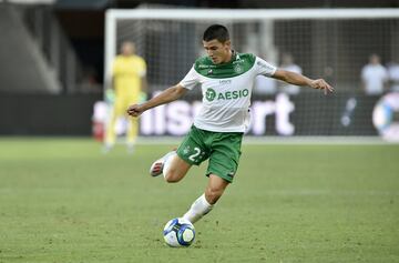 En agosto de 2018 el Barcelona anunci¨® su cesi¨®n al Girondins de Burdeos por una temporada y en julio de 2019 el Saint-?tienne hizo oficial su incorporaci¨®n hasta 2023