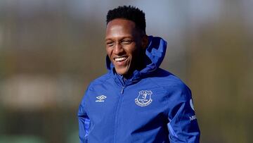 Yerry Mina tendría competencia en Everton desde el Barcelona