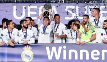 2016 European Super Cup: Real Madrid beat Sevilla 3-2 in Trondheim, Norway, courtesy of goals from Asensio, Ramos, and Carvajal. James entered the fray in the 73rd minute.