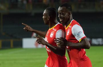 Buen partido del rojo que goleó 4-1 en Bogotá.