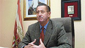 <B>DEMASIADAS PÉRDIDAS</B>. Vega-Arango estudia disminuir los gastos.