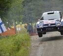 Jari-Matti Latvala abre hueco con Sebastien Ogier en Finlandia