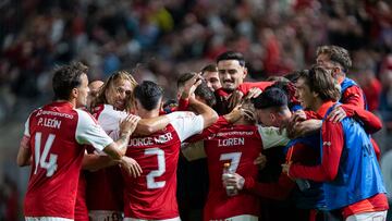 Los granas, celebrando el 2-0 ante el Real Madrid Castilla.