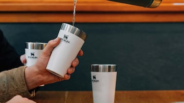 Adiós a la cerveza caliente: Stanley tiene la jarra térmica definitiva disponible en Amazon.