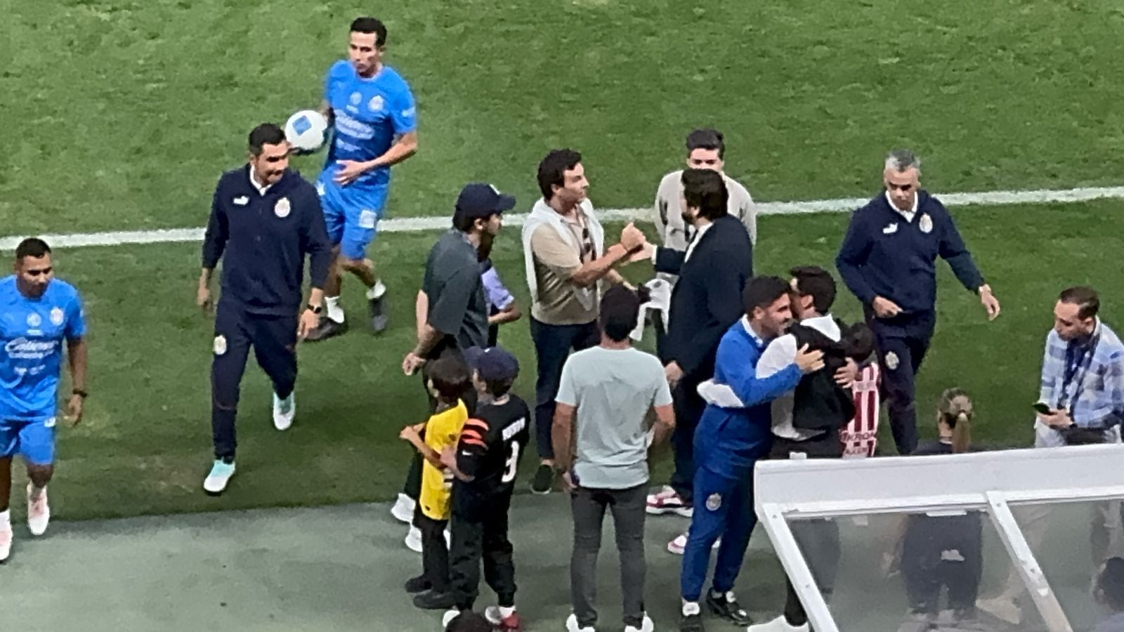 ‘Checo’ Pérez, el invitado especial en el Clásico