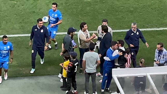 Checo' Pérez, el invitado especial en el Clásico - AS México