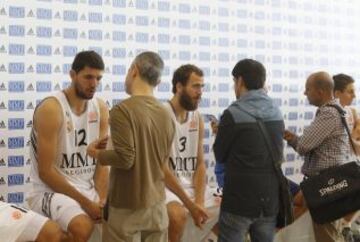 Mirotic y Sergio Rodríguez atendiendo a los medios de comunicación