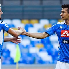 Anularon gol a Hirving Lozano en el Napoli contra Liverpool