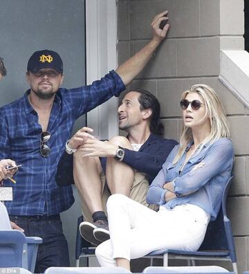 Leonardo DiCaprio, con su novia y Adrien brody.
