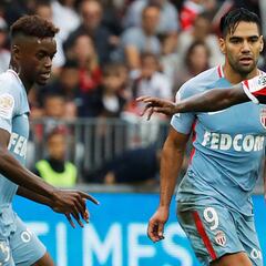 El Mónaco de Falcao cae en el derbi ante el Niza de Balotelli