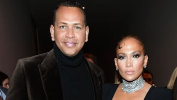 Alex Rodriguez yJennifer Lopez en el Tom Ford AW20 Show en Milk Studios. Febrero 07, 2020. Hollywood, California. 