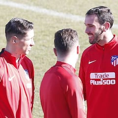 Simeone prueba un 5-4-1 con Gameiro en punta de ataque