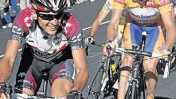 <b>DUELO POR LA VUELTA. </b>Sastre y Menchov se han mostrado como los más fuertes en la montaña.