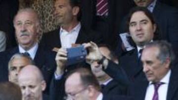 El presidente del Rayo, Martín-Presa, junto a Vicente del Bosque.