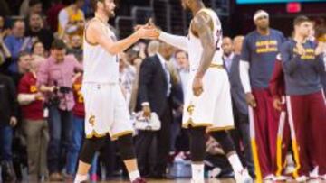 Kevin Love y LeBron James.