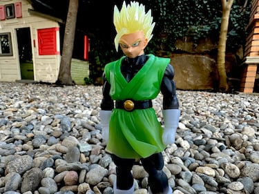 El momentazo de Gohan transformado en SSJ durante la saga Buu, recreado en esta figura