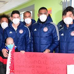 James Rodríguez y su lado social en Olympiacos