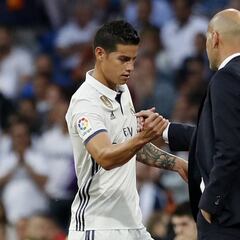 Asprilla: "¿Qué quieren, que James robe los mismos balones que el tronco de Casemiro?"