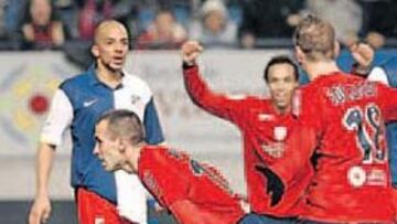 <b>ELIMINADOS. </b>Puñal, con sus goles, dejó fuera de la Copa al Atlético.