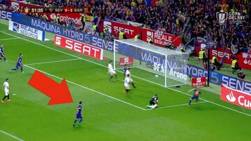 Pas車 inadvertida y se volvi車 loco: la reacci車n de Messi al gol de Iniesta