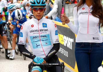 Esteban Chaves y Miguel Ángel López protagonistas de la etapa 17 en el Giro de Italia. El pedalista del Mitchelton - Scott  terminó segundo, mientras que el corredor del Astana subió un puesto en la general.