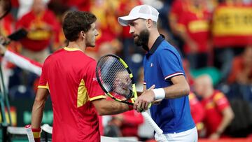 Francia excluye a Paire, héroe contra España, de la final