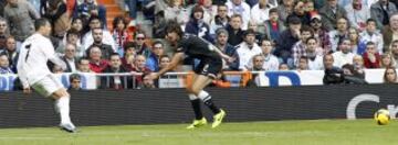 Pase de Cristiano Ronaldo a Benzema que marcará el 2-0
