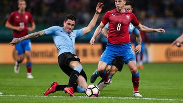 Gim&eacute;nez con Uruguay. 