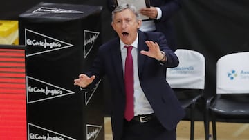 Svetislav Pesic, entrenador del Bar&ccedil;a, durante el partido contra el San Pablo Burgos.