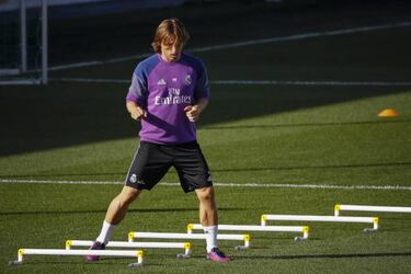Real Madrid's Luka Modric called up for Croatia squad