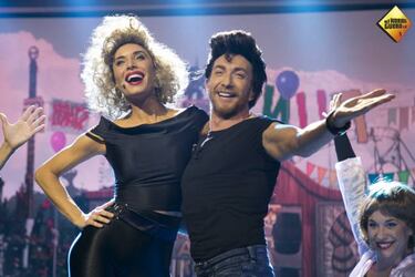 Pilar Rubio bail como una sexy Sandy en Grease