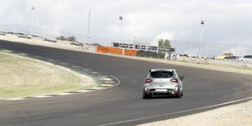 1Tercera edición de la reunión y exhibición de automóviles clásicos en el circuito del Jarama

