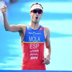 Mario Mola apunta a heredero de Gómez Noya en el mundial