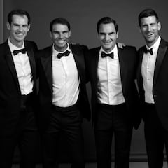 Federer and Schwartzman play ping pong